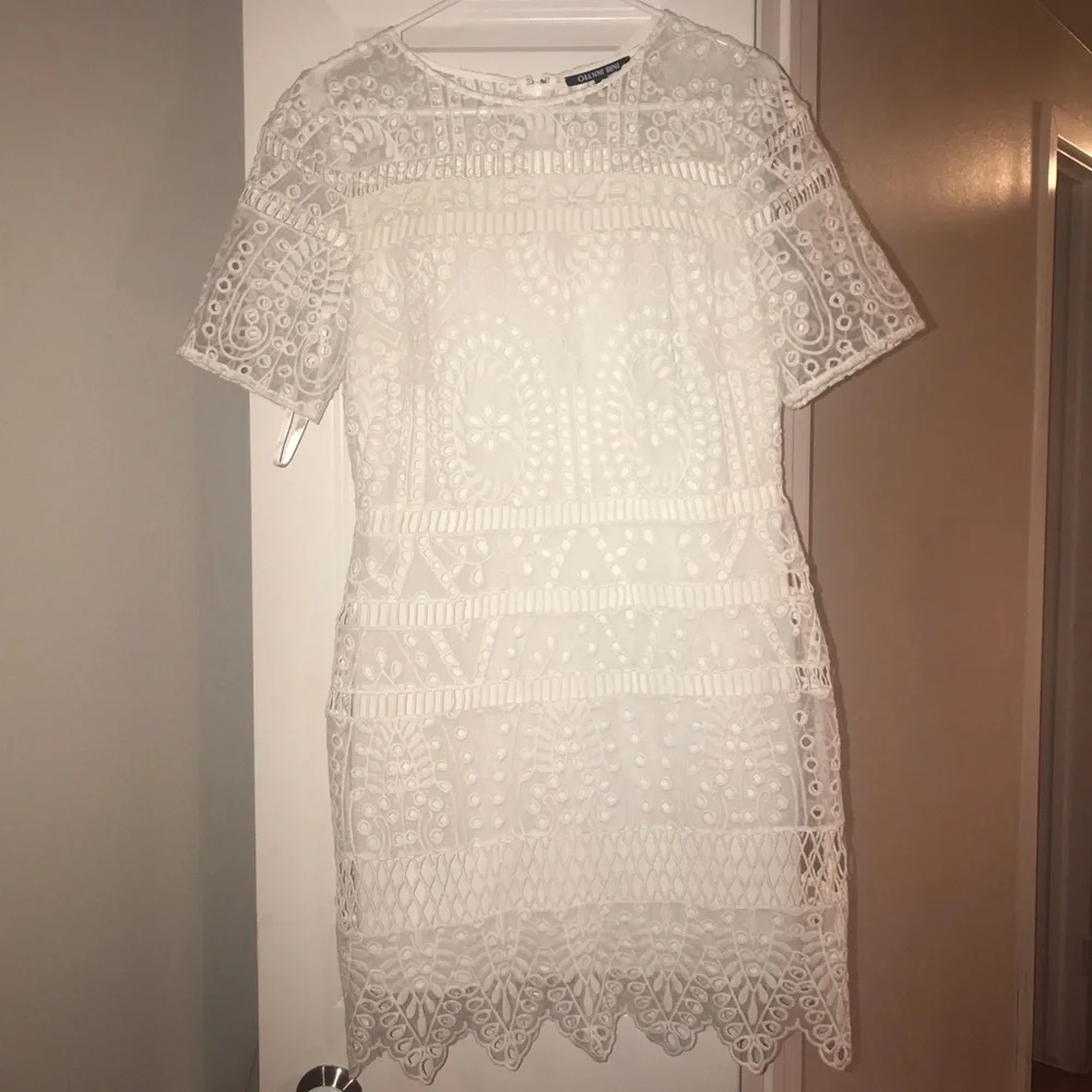white short dress - Picture 1 of 3